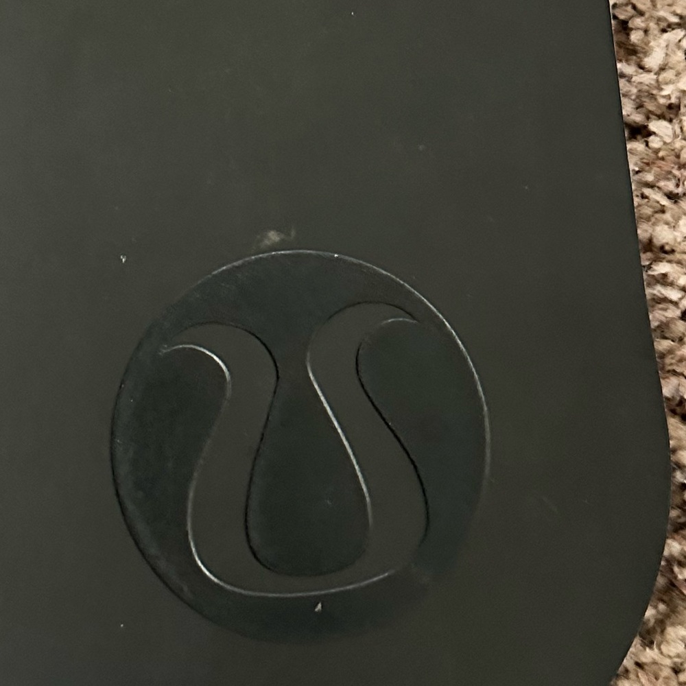 Lululemon yoga mat